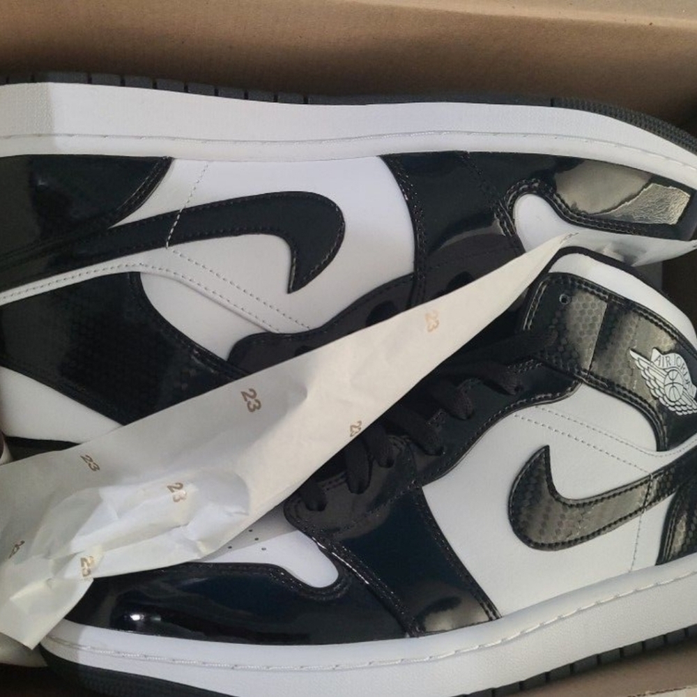 Air Jordan 1 mid SE ASW